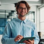 Un site rapide favorise l’engagement des visiteurs et réduit le taux de rebond. Ainsi, la stratégie de maintenance site web Lyon